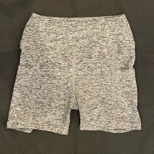 Year of Ours biker shorts Size Small